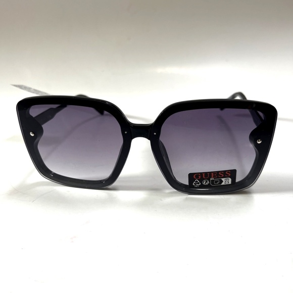 GUESS Oversized Square Sunglasses GO00093 Rimless Acetate Black Matte main image 4